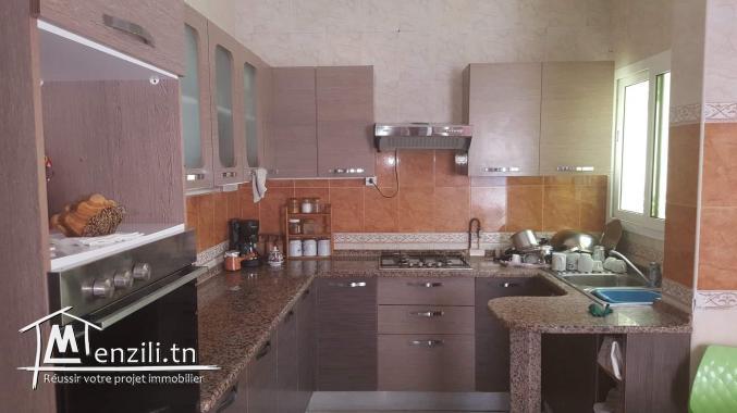 Maison a deux étages près  mg riadh el ghazela