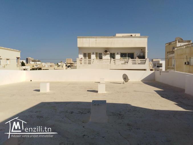 Etage de villa S2 à Khzema EST