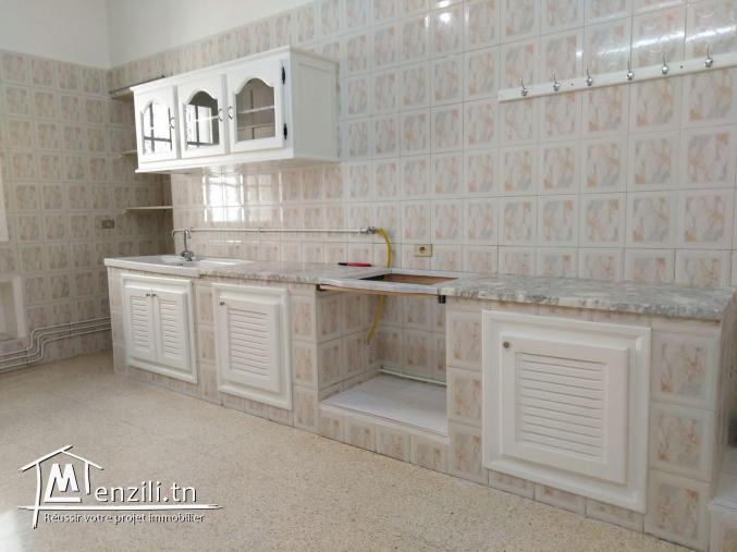 Etage de villa S2 à Khzema EST