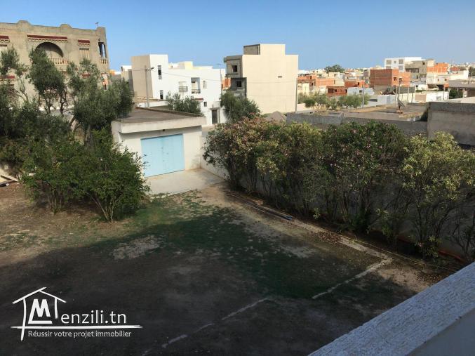 Appartement à louer 300dt s+2