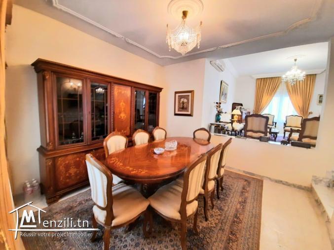 Grande villa à MENZAH9