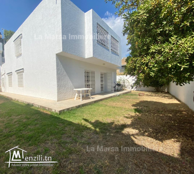 A Louer villa avec jardin et vue mer à La Marsa