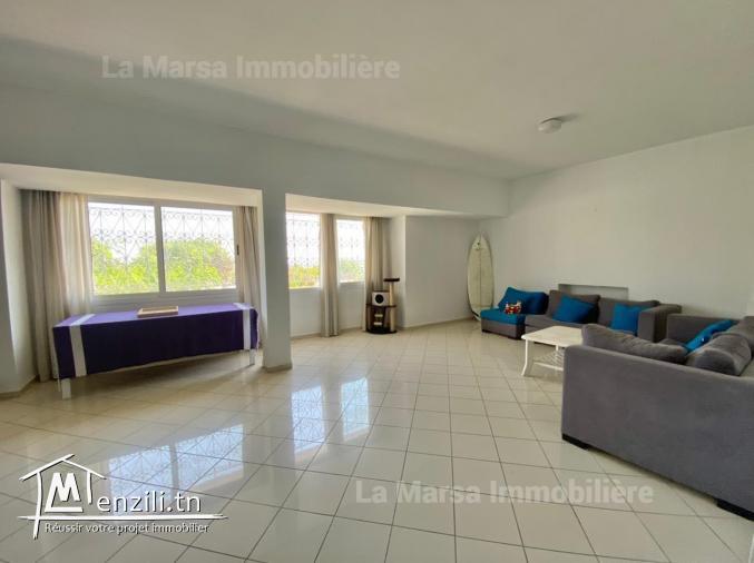 A Louer villa avec jardin et vue mer à La Marsa