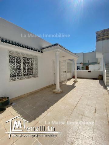 A Louer villa avec jardin et vue mer à La Marsa