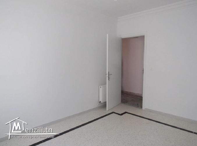 Excellent état S+3 à khézama Est