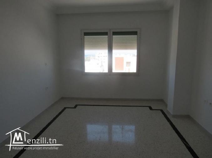Excellent état S+3 à khézama Est