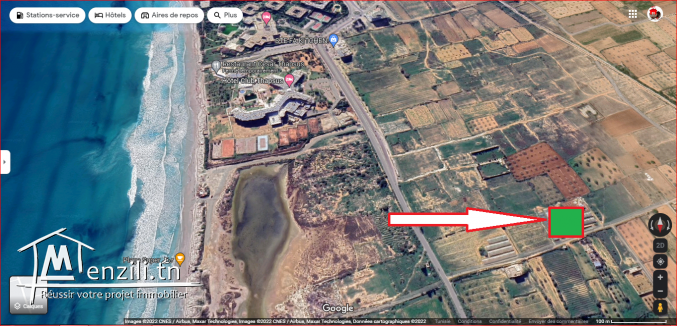 A vendre grand Terrain à 100 mètres d’hôtel thapsus