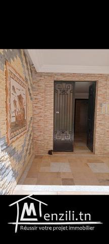 A louer un appart s+3 à résidence Babel El ghazela