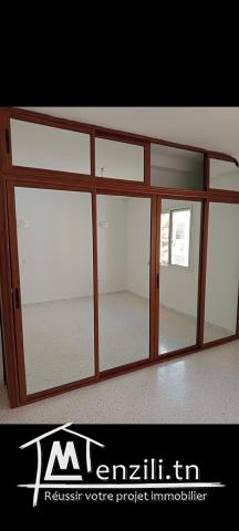 A louer un appart s+3 à résidence Babel El ghazela