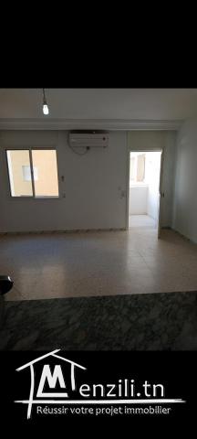 A louer un appart s+3 à résidence Babel El ghazela