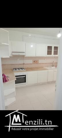 A louer un appart s+3 à résidence Babel El ghazela