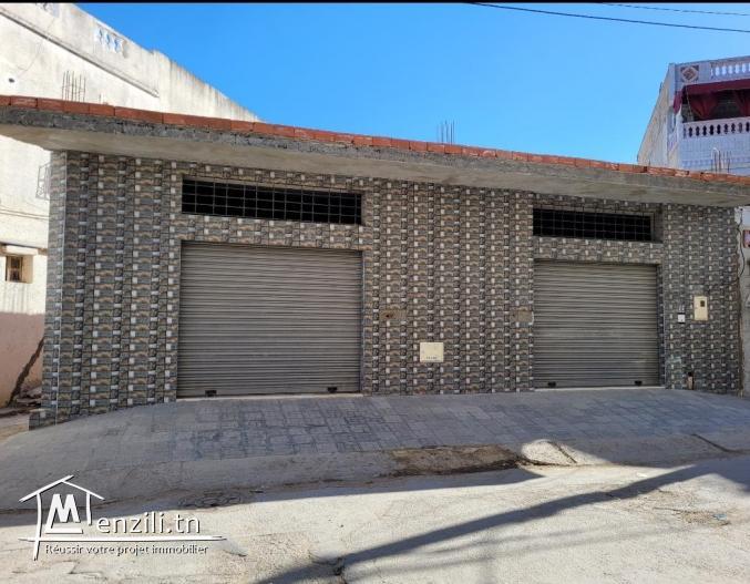 Maison avec deux garage