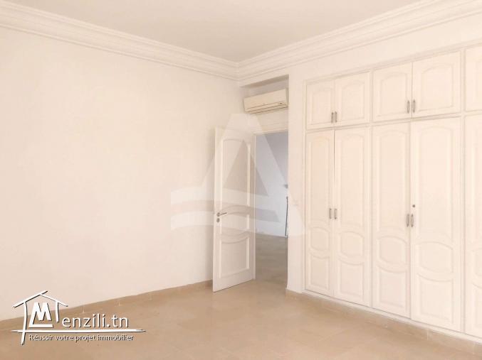 a vendre villa avec jardin au lac2