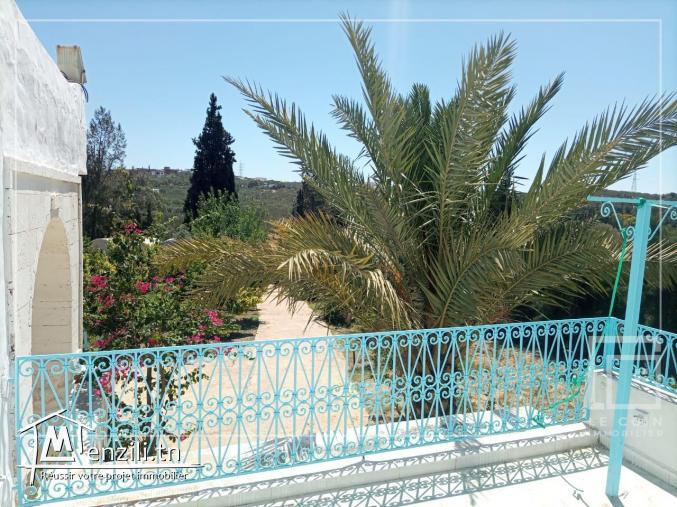 فيرما هبال فيها  فيلا  و أشجار