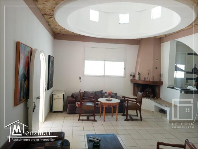 فيرما هبال فيها  فيلا  و أشجار