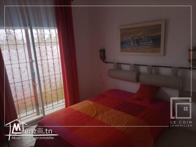 للبيع فيلا مطلة على الطبيعة في مكان هادئ بالمنشار