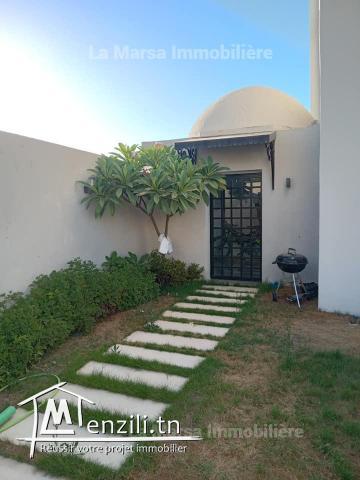 A Louer une villa s3 avec piscine et jardin à Gammarth