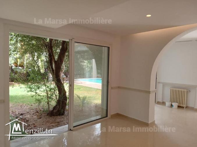 A Louer luxueuse villa s6 avec piscine et jardin à Carthage
