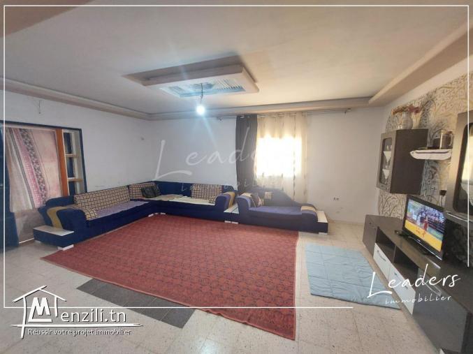 À vendre une maison S+3 situé à HAMMAMET SUD avec un superficie totale de 400 m²