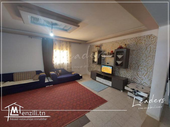 À vendre une maison S+3 situé à HAMMAMET SUD avec un superficie totale de 400 m²