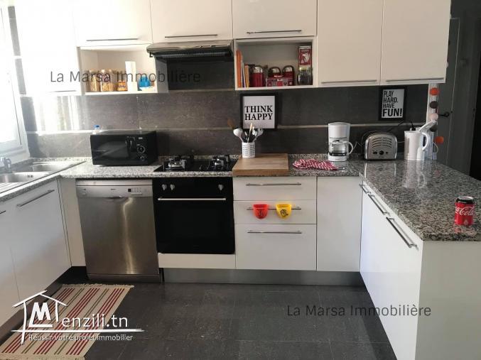 A Vendre villa s5 avec piscine et jardin, La Soukra