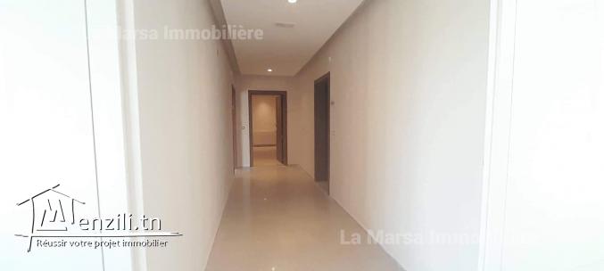 A Louer appartement s2 neuf à La Marsa
