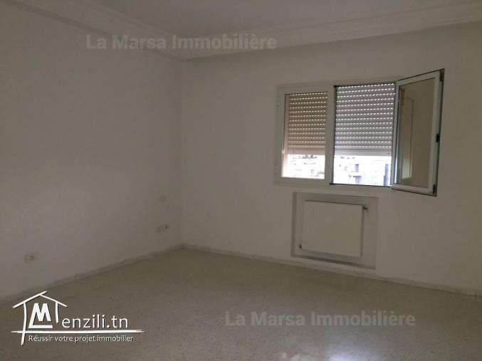 A Louer appartement s2 avec vue dégagée, La Marsa