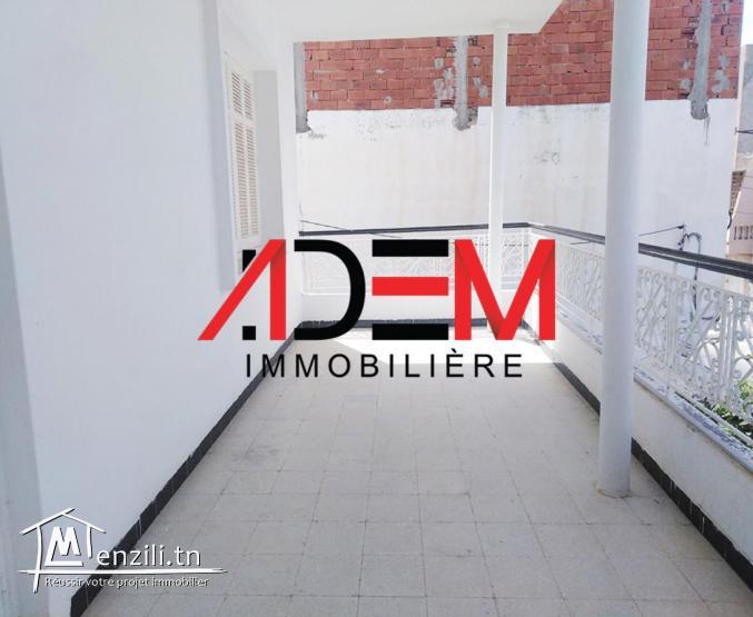 Etage de villa S3 avec place parking