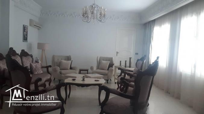 Villa et appartement sur la route principale de Hay Erriadh