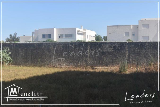 À vendre un terrain constructible situé à LA SOUKRA