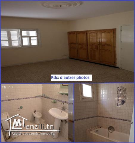 Maison à vendre divisée en 2 appartements et un studio