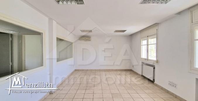 Immeuble R+1 à usage professionnel à El Manar1