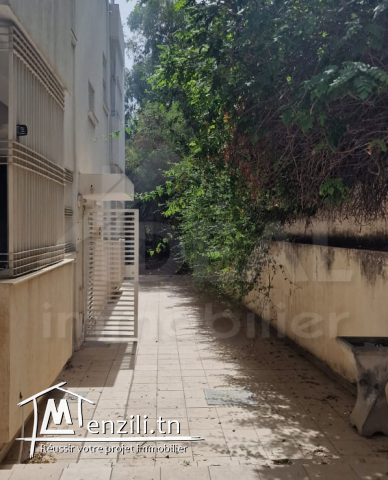 Immeuble R+1 à usage professionnel à El Manar1