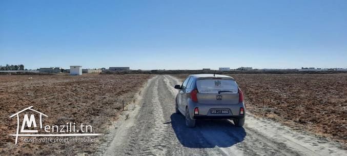 terrain à vendre ...0016 93 743 350 Neila