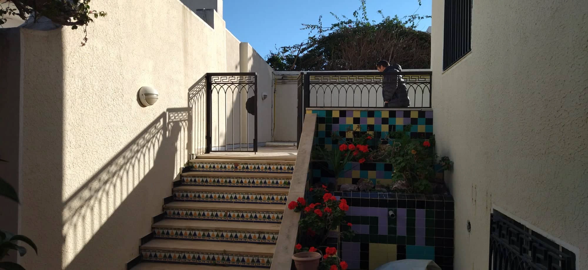 Avendre une bel.villa avec picine à khezama