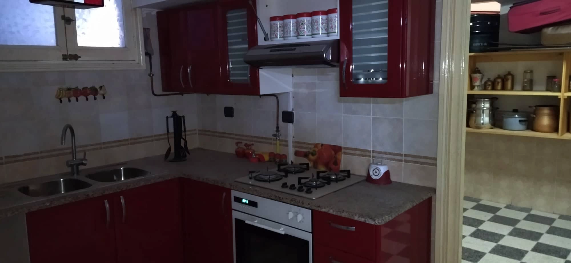 Avendre une bel.villa avec picine à khezama