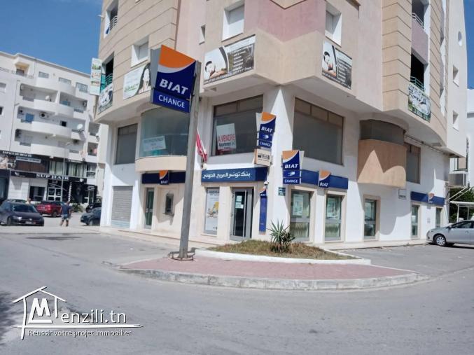 A VENDRE Espace commercial tout usage en duplex de 262m² surface utile