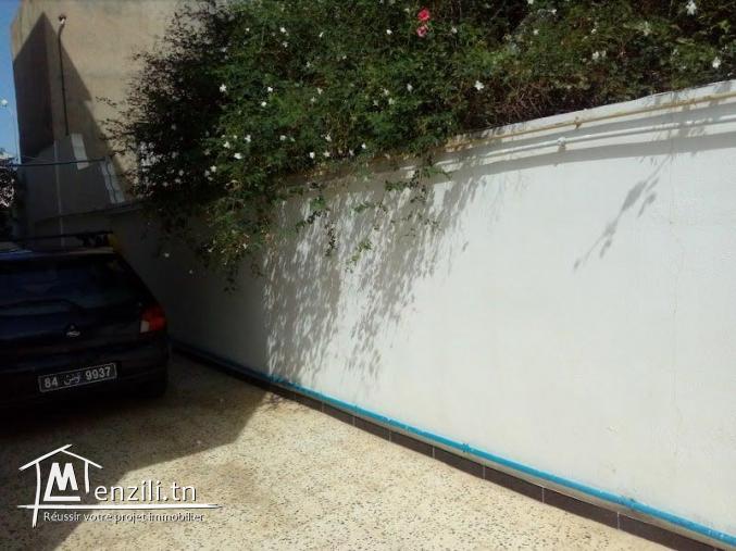 Belle villa r+2 à cité erriadh borj cedria