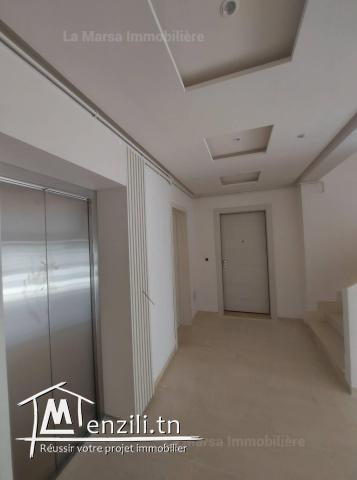 A Vendre appartement s3 avec jardin , Chotrana 1
