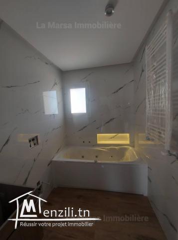 A Vendre appartement s3 avec jardin , Chotrana 1