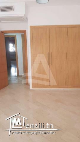 Location Appartement S+3 avec piscine au lac 2