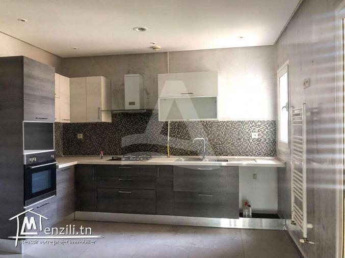 Location Appartement S+3 avec piscine au lac 2