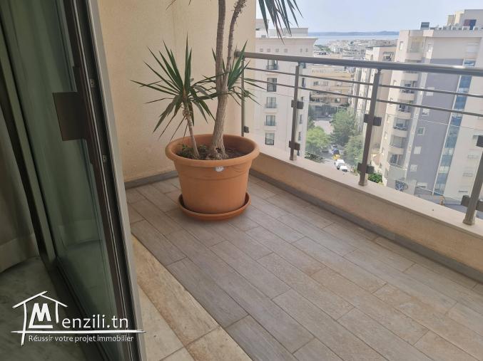 À louer bel appartement très bien meublé au lac2