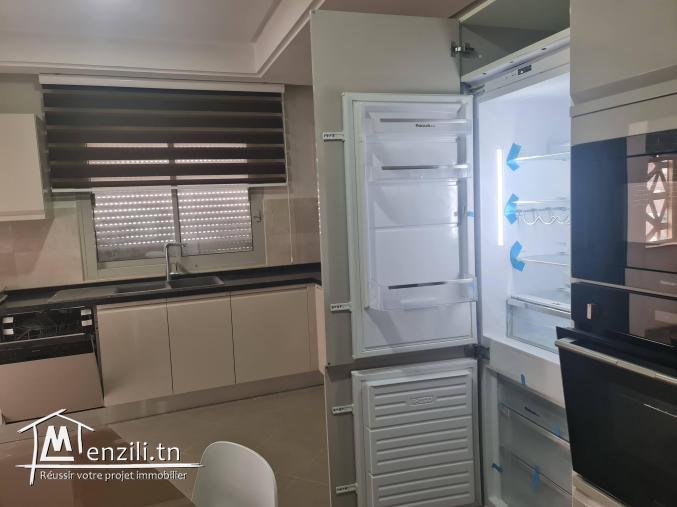 À louer bel appartement très bien meublé au lac2