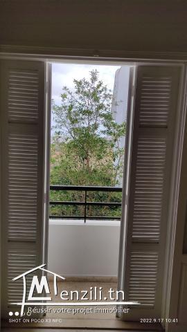 Particulier vends appartement S+2 avec place de parking