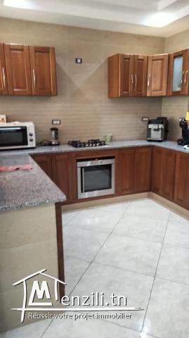 à vendre une villa s+2 avec piscine à plage El Haouaria