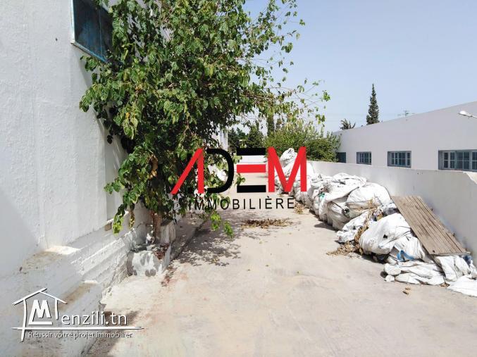 Usine de 1100m² couvert sur la zone industrielle de Sidi Abdelhamid