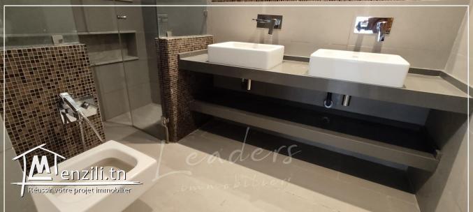 A vendre une villa S+3 avec une piscine situé à GAMMARTH