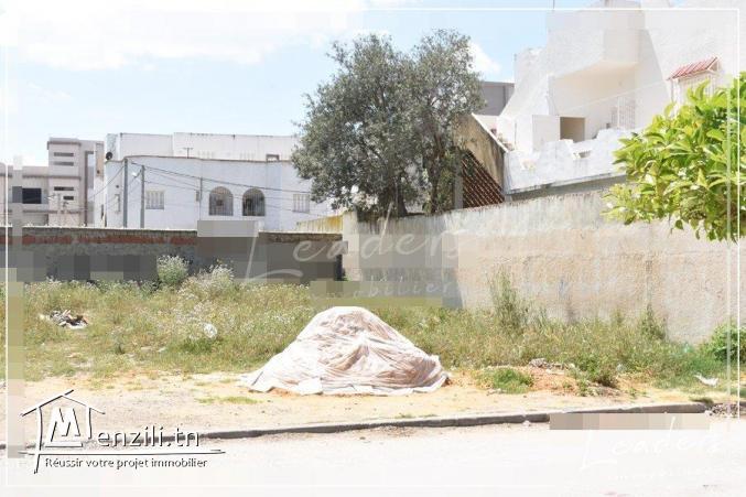 A VENDRE CHEZ NOTRE AGENCE Leaders Immobilier un beau terrain situé à BORJ LOUZIR .