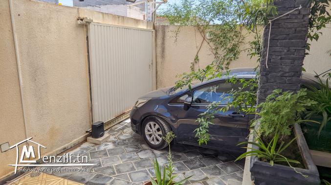 Villa S+3 Ariana sur la route de Raoued